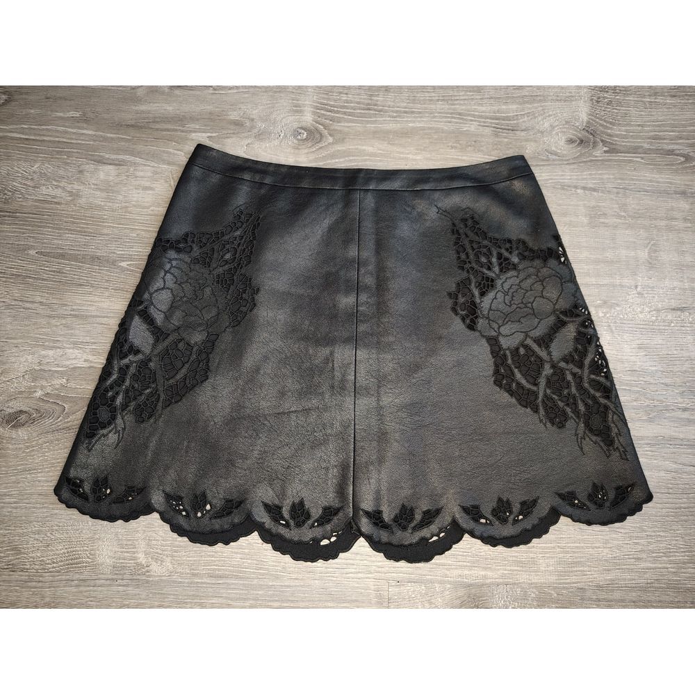 BCBG MaxAzria Faux-leather Laser-Cut Scalloped Mini Skirt Black 8